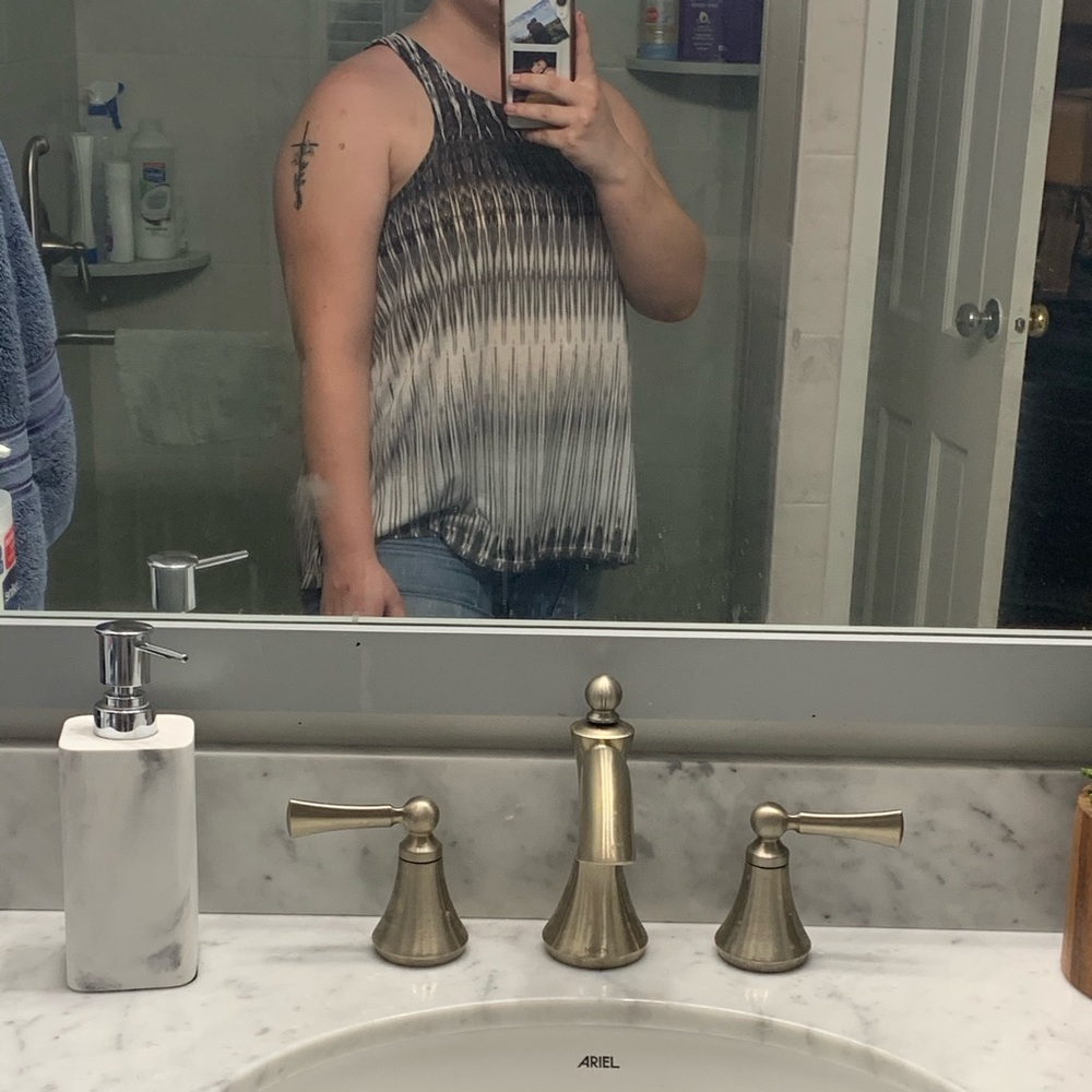 Flowy tank